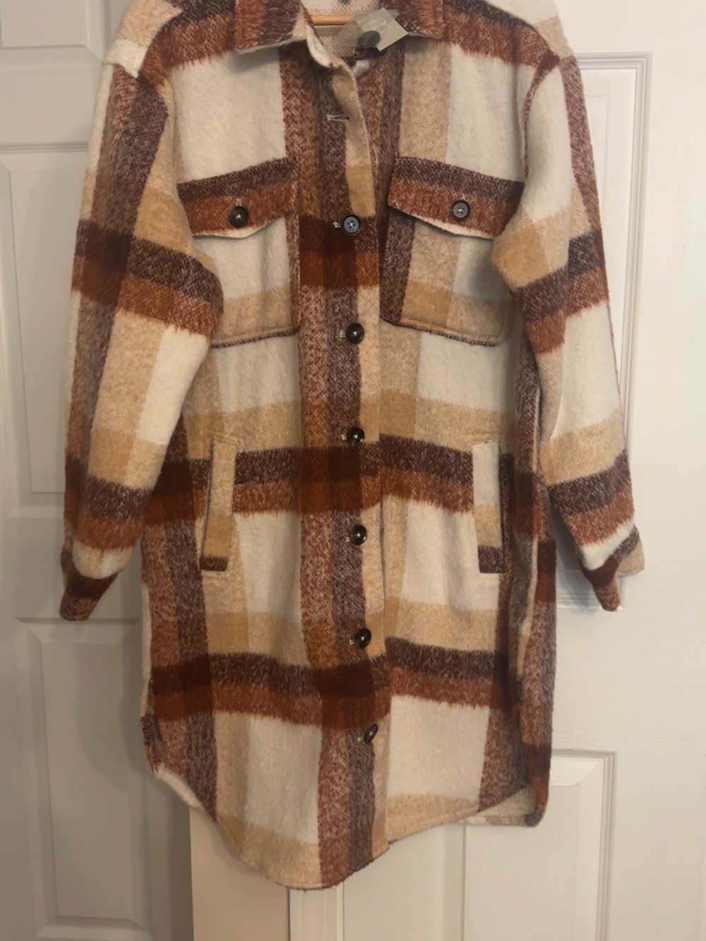 NWT- Maurice’s Neutral Plaid Long Line Shacket Size Large